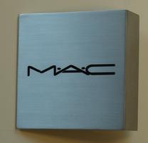 "Mac" Custom Logo Pull