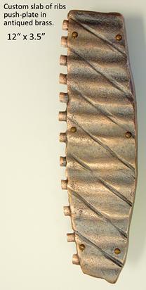 rib shaped door handle