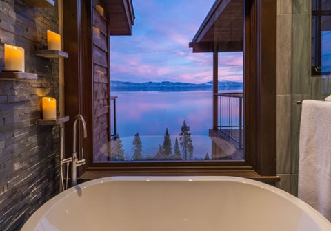 Luxurious bathroom featuring with lake view